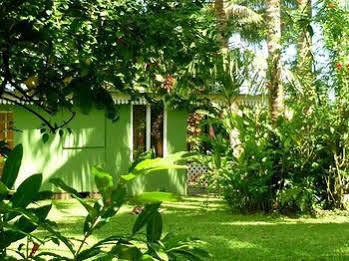 Bonjouir Lodge Paradise Teahupoo Buitenkant foto